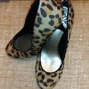 Fergalicious Utopia Closed Toe Pumps Heels Women's